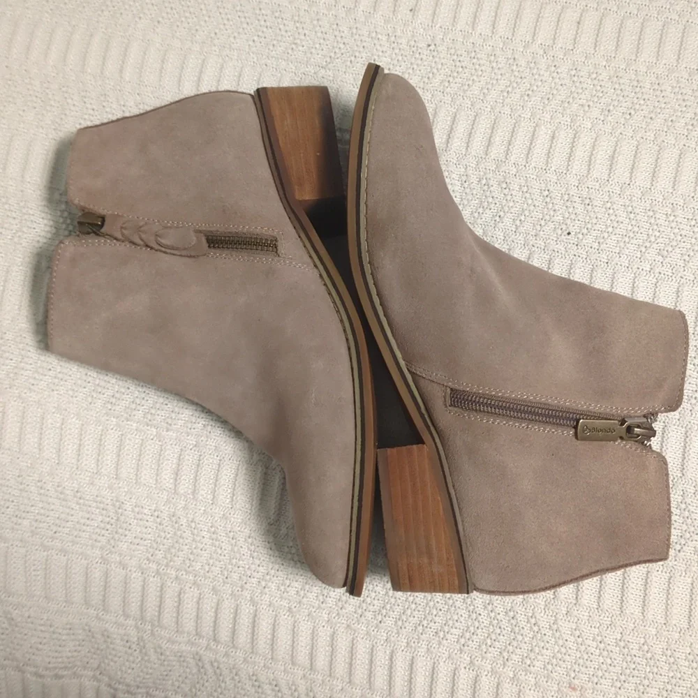 Blondo Tan/Camel Suede Waterproof Booties — Dual Functional Zippers, Cushioned
